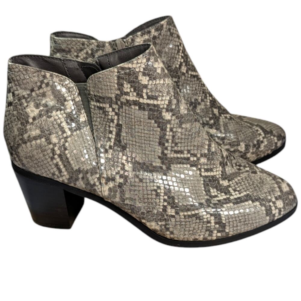 CLOUDWALKERS by Avenue Ophelia Ankle Boots Faux Snakeskin black/gray sz 9 Wide